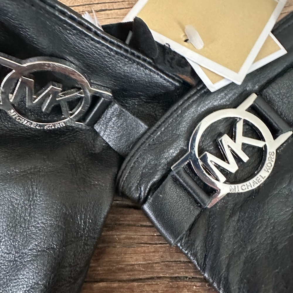 Michael Kors Black Leather Gloves with Logo - NWT - Picture 2 of 3